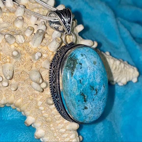 Burmese Turquoise Gemstone statement pendant - Picture 3 of 6